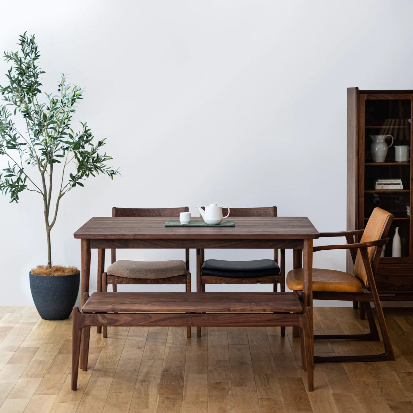 Tsuji Seisakusho – HOW Furniture